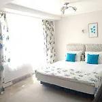 Otel White Rose Guest 2*