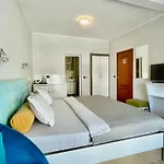 White Rose Guest 2* Burgas