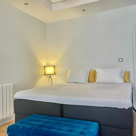 White Rose Guest 2* Burgaz