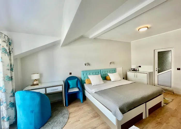 White Rose Guest 2* Burgas City