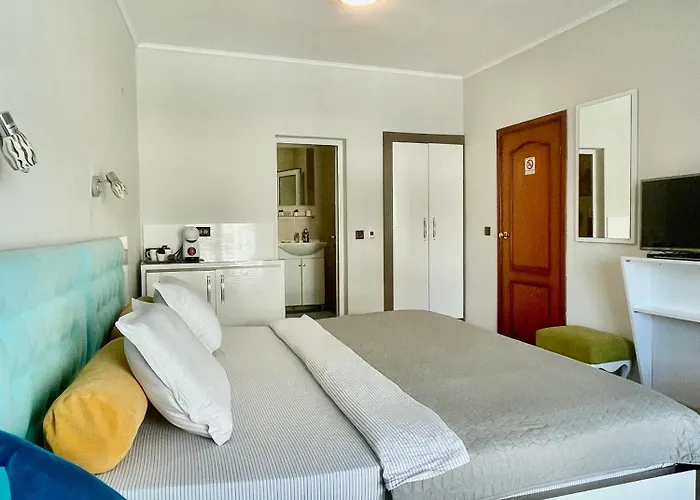 White Rose Guest 2* Burgas